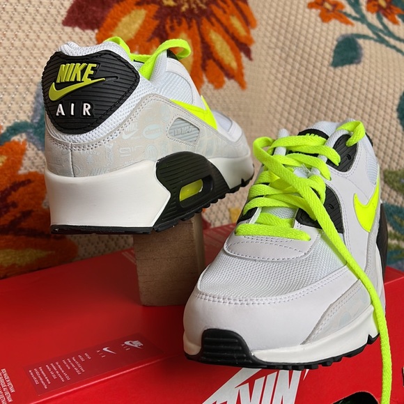 Nike Air Max 90 LTR Leather White Volt WMNS White/Volt-Black-Pure Platinum - Picture 12 of 16
